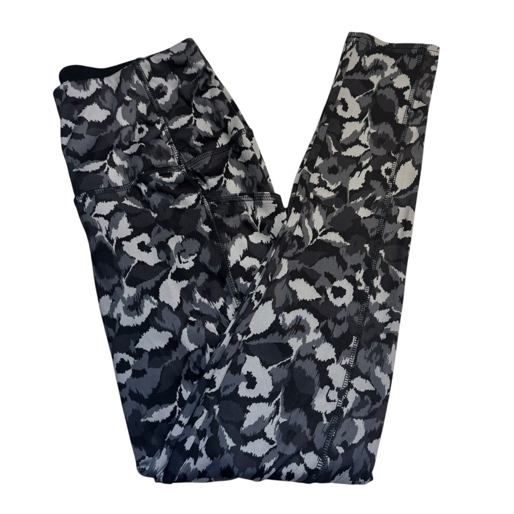 Chico's Zenergy Leggings Small (4/6) Black Gray Abstract Print Stretchy Pockets